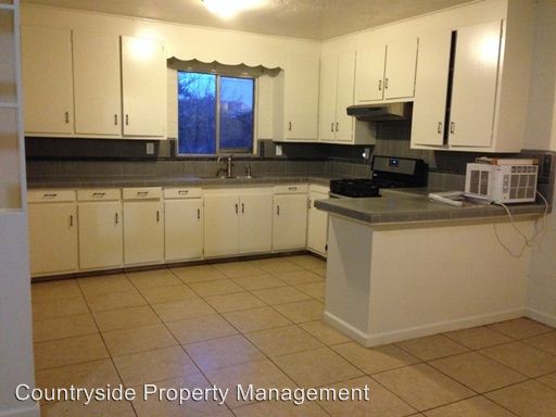 Foto del edificio - 7440 Lander Ave