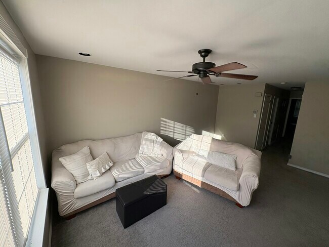 Foto del edificio - 9481 Woodbridge Rd
