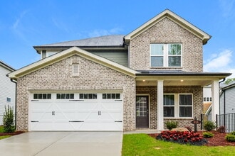 Building Photo - 466 Magnolia Dr