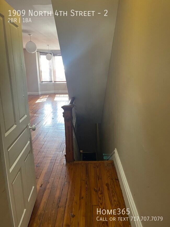 Building Photo - ?? Charming 2 Beds 1 Bath Unit you can't m...