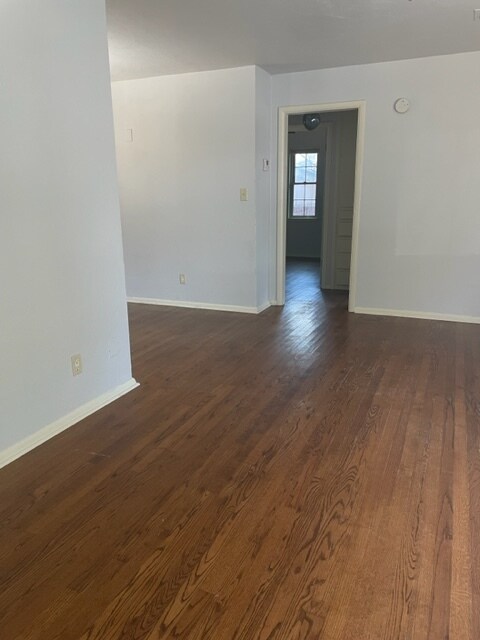 Foto del edificio - 1302 N Oak St