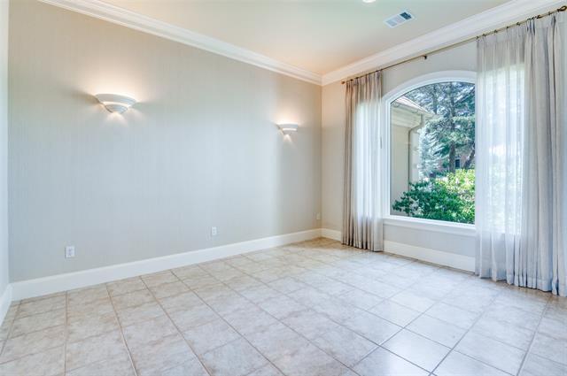 Building Photo - 910 Turnberry Ln