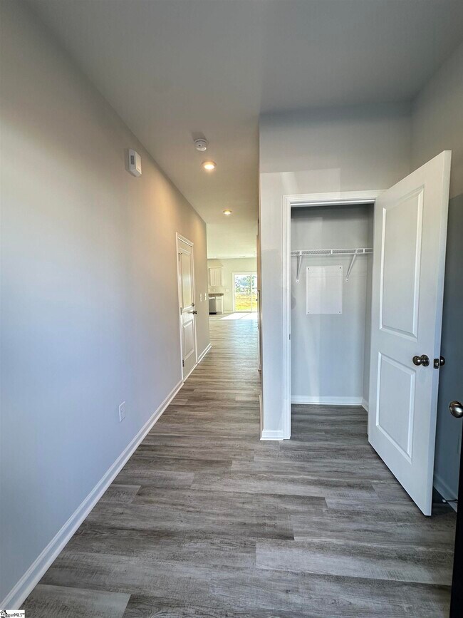 Building Photo - 120 Randwick Ln