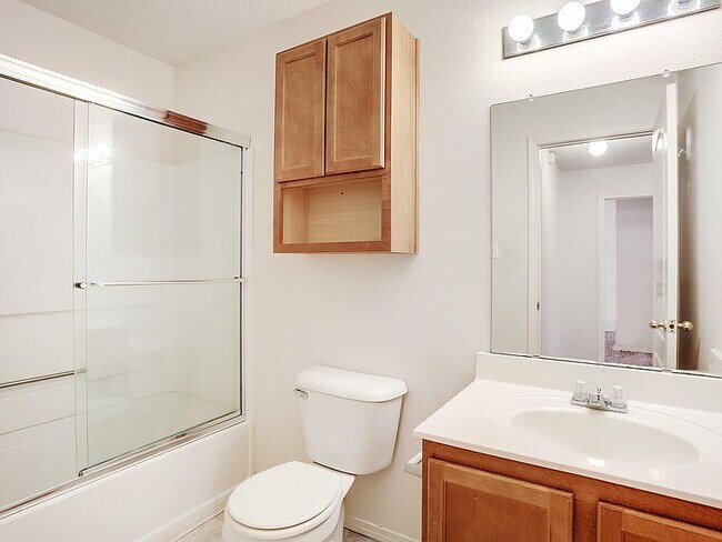 Foto del edificio - 9401 Desert Pine Ave SW
