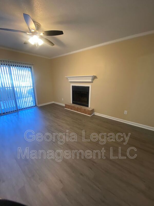 Building Photo - 2505 W Broad St