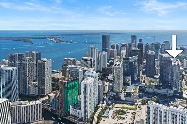 Foto del edificio - 88 SW 7th St