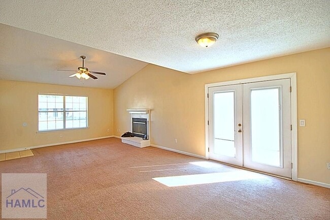 Foto del edificio - 664 Windward Dr