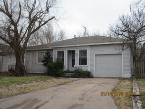 Building Photo - 1424 NW Logan Ave