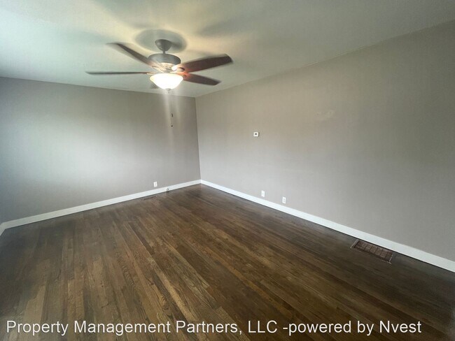 Building Photo - 2 br, 1 bath House - 2124 E Rich Ave