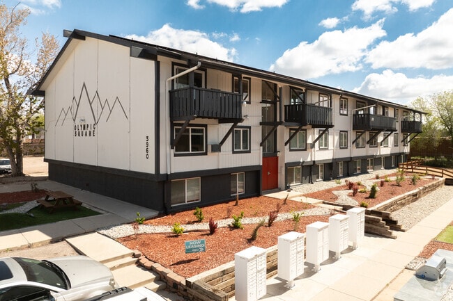 Foto del edificio - Olympic Square - Gorgeous Renovated Apartments