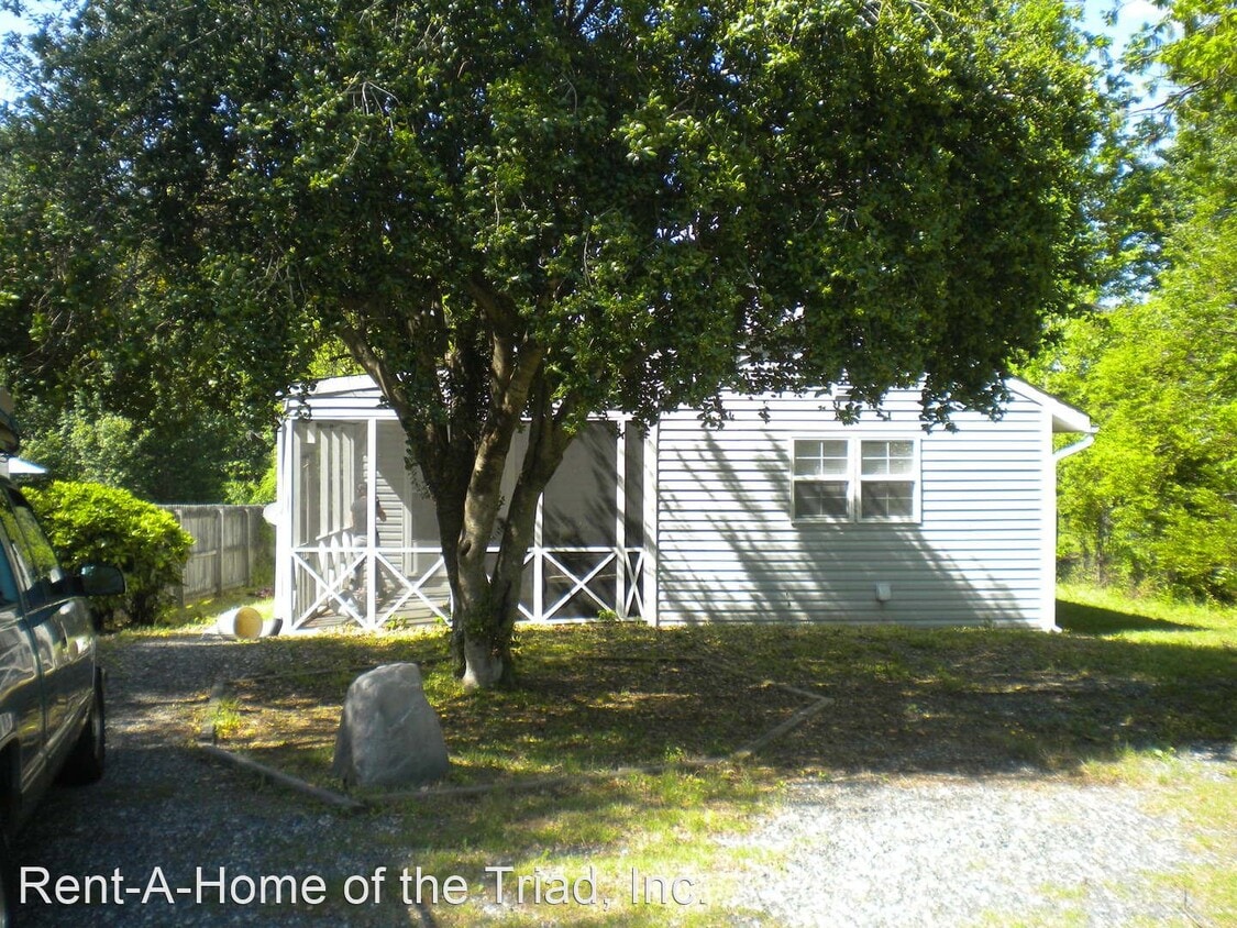 1821 Alamance Church Rd, Greensboro, NC 27406 House Rental in