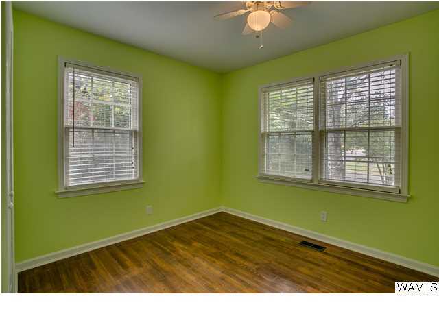 Foto principal - 6005 17th St E