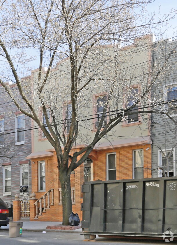 Primary Photo - 68-05 Forest Ave