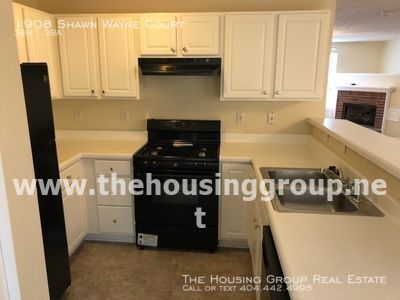 Building Photo - 3 BR Townhome - Cul De Sac location!!