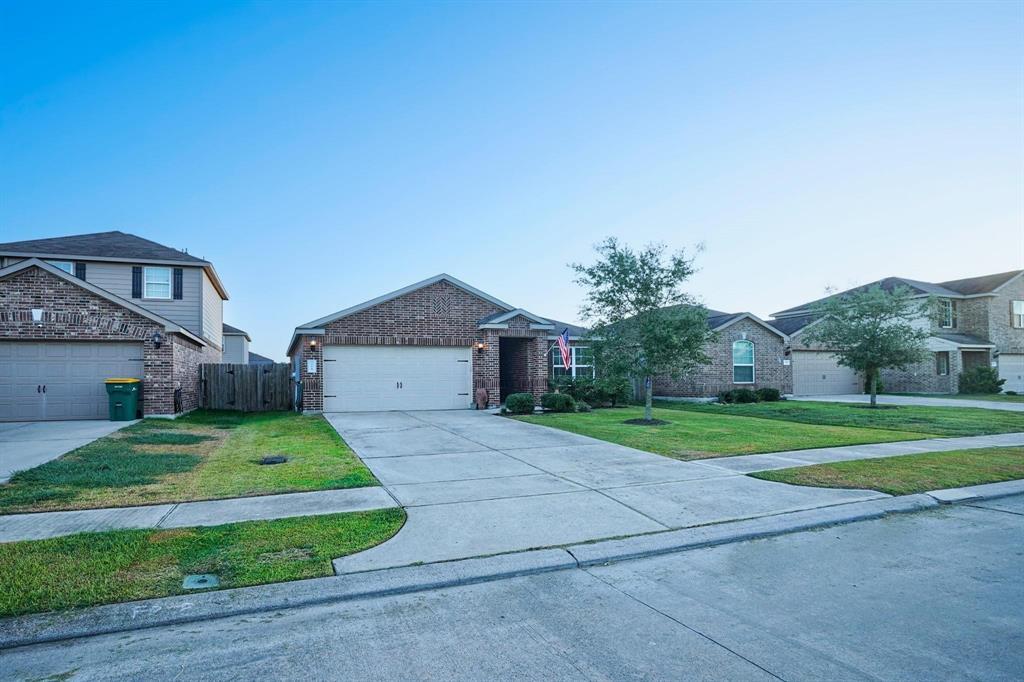 Foto principal - 326 Hawks View Dr