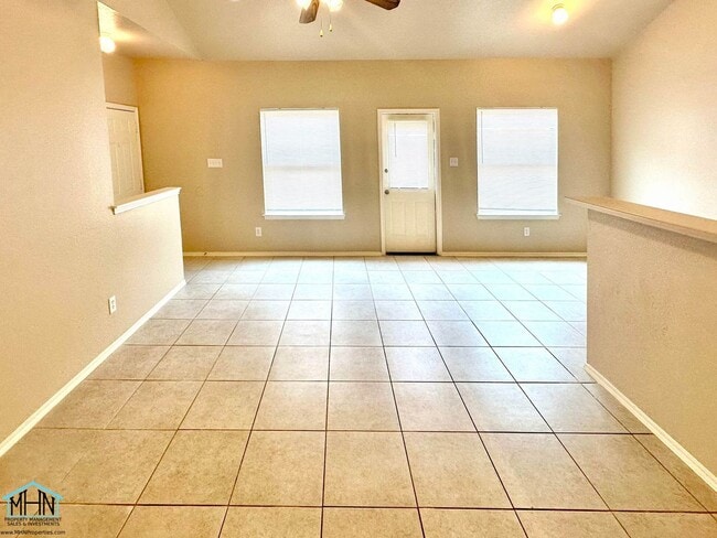 Foto del edificio - Charming Duplex for Rent: Your Ideal Home ...