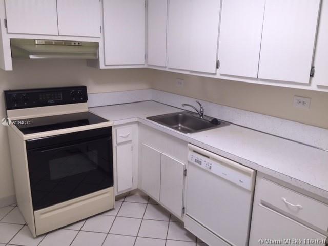 Building Photo - 8107 SW 72nd Ave