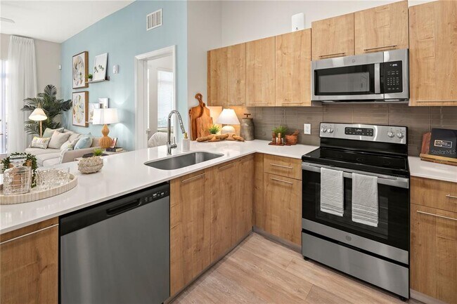 Foto del edificio - 5256 International Dr