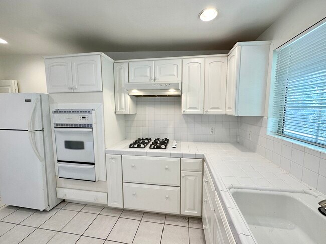 Foto del edificio - 18808 Stagg St