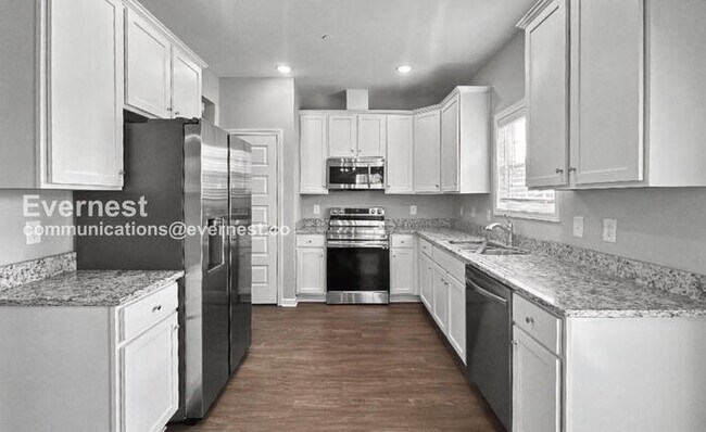 Foto del edificio - Limited Time Special Offer / 3 Bed, 2 Bath Home with Garage / Pet-Friendly / Vouchers Accepted / ...