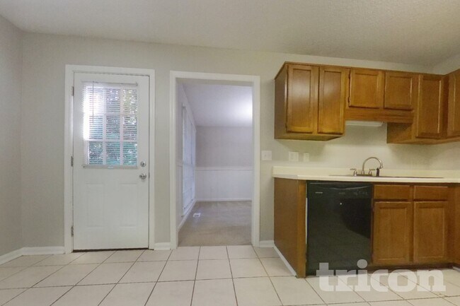 Foto del edificio - 5394 Telford Ct