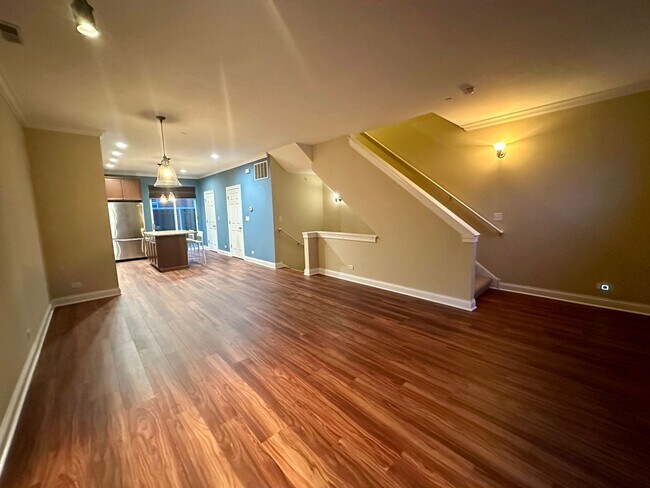 Foto del edificio - 2 Bed 2.5 Bath In Oak Park Available!