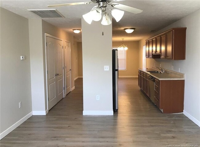 Building Photo - 2713 Whitwell Pl