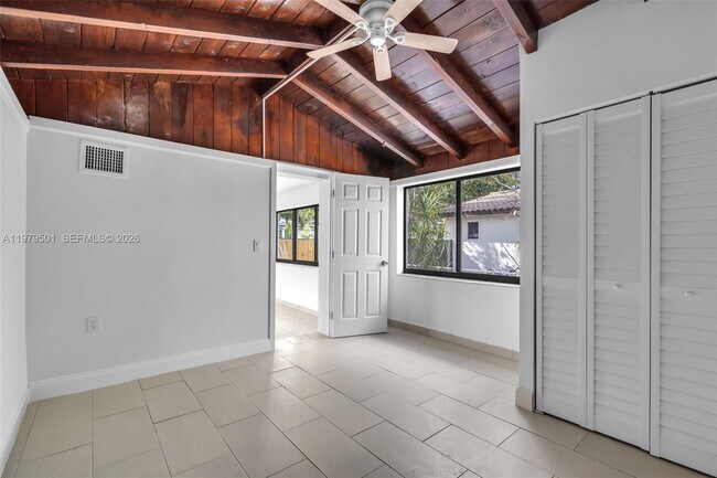 Foto del edificio - 130 SW 31st Ct