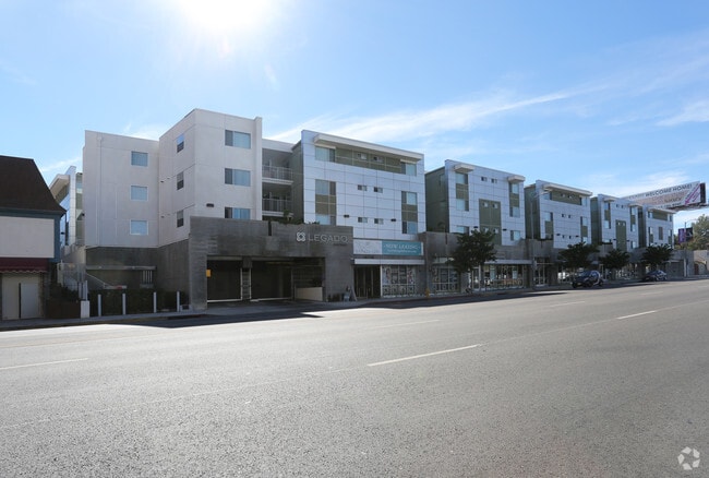 Building Photo - Legado Encino