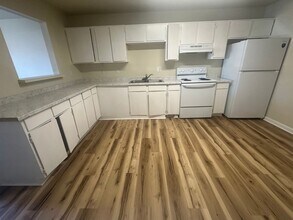 Building Photo - 105 Cantal Dr