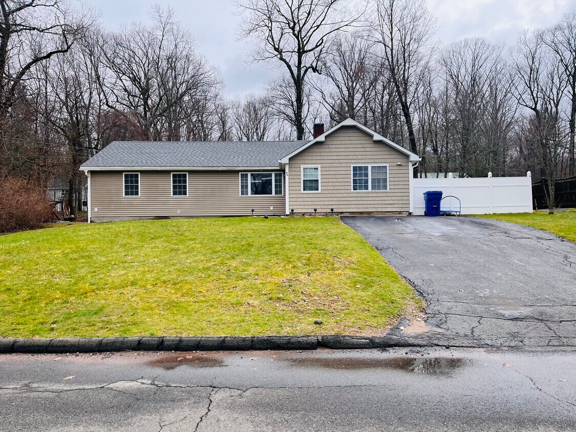 Primary Photo - 94 Hale Rd