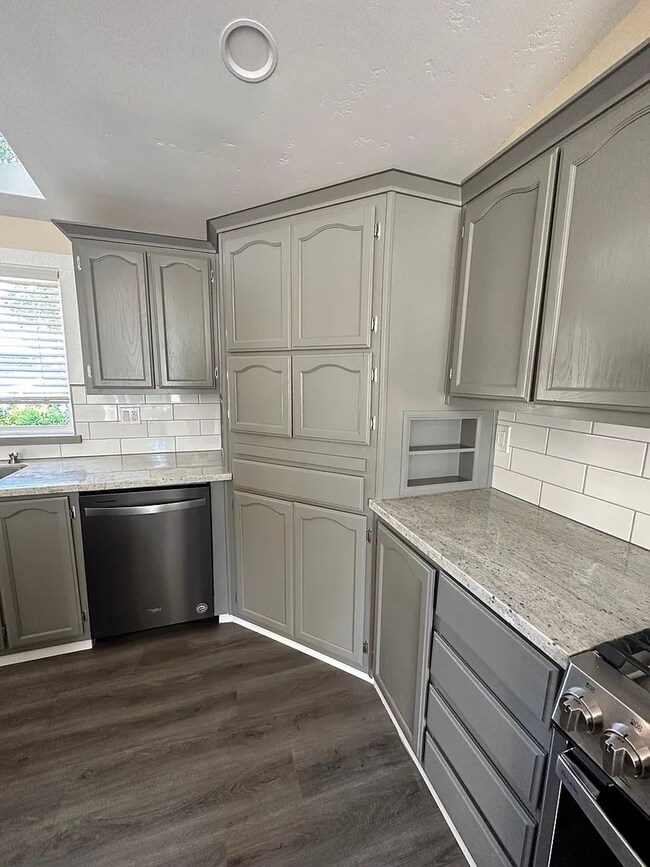 Foto del edificio - Modern Auburn Retreat—Fully Renovated 3BR ...