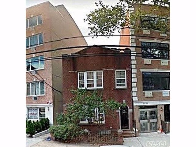 Primary Photo - 2324 30th Dr