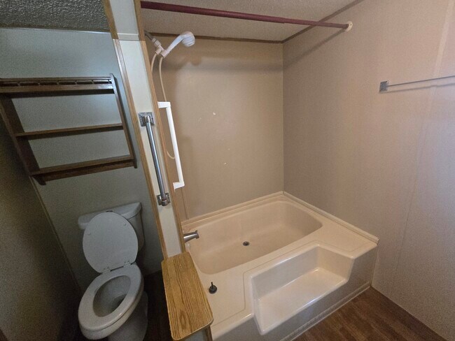 Foto del edificio - 12525 Knollwood Ln