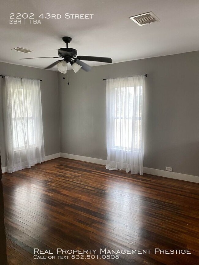 Building Photo - 2bd 1ba Beach Cottage in Galveston