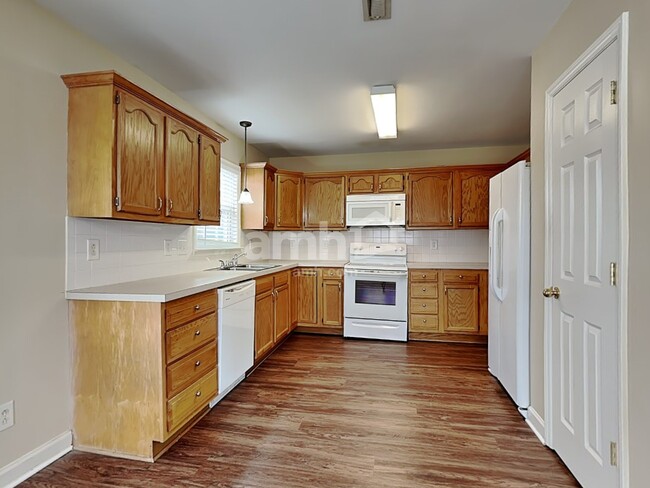 Building Photo - 101 Sedge Meadow Dr