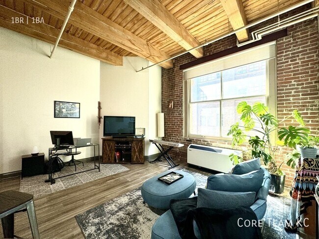 Foto del edificio - 308 W 8th St