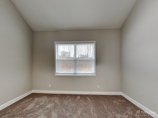 Building Photo - 317 Arbor Cir