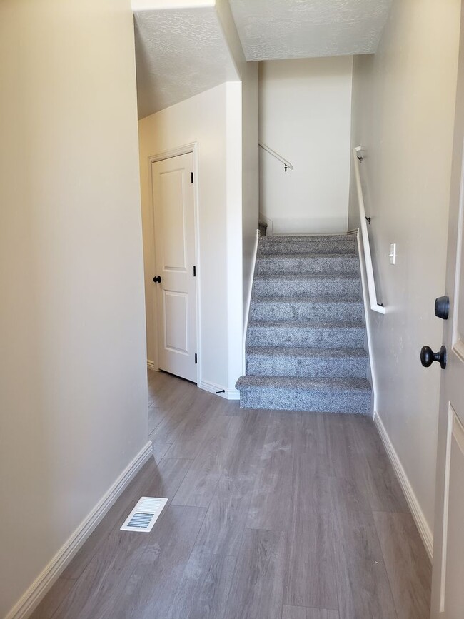 Foto del edificio - Spacious Spanish Fork Townhome