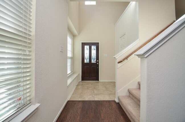 Foto del edificio - 24542 Folkstone Cir