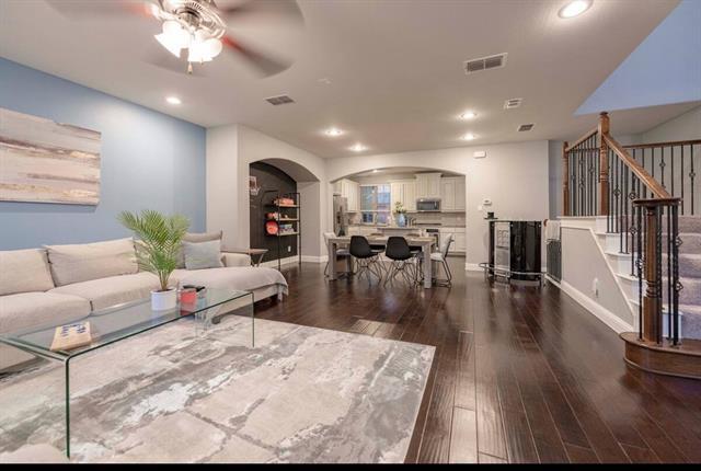 Building Photo - 7305 Venice Dr