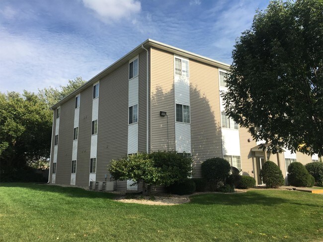 Building Photo - 3625 Orchard Dr