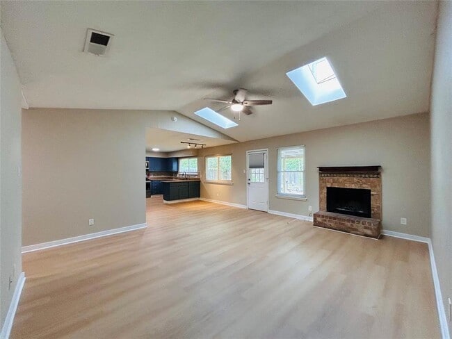 Building Photo - 2608 Cypress Ln