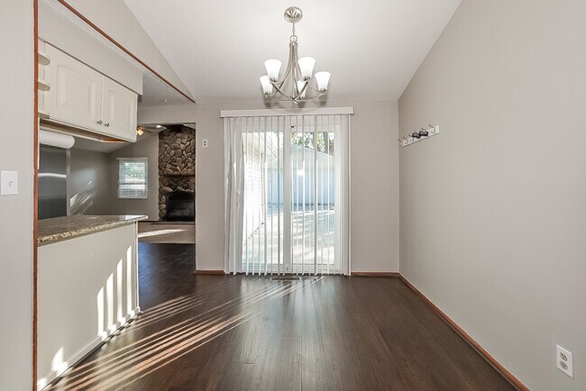 Foto del edificio - 8975 Cambridge Dr