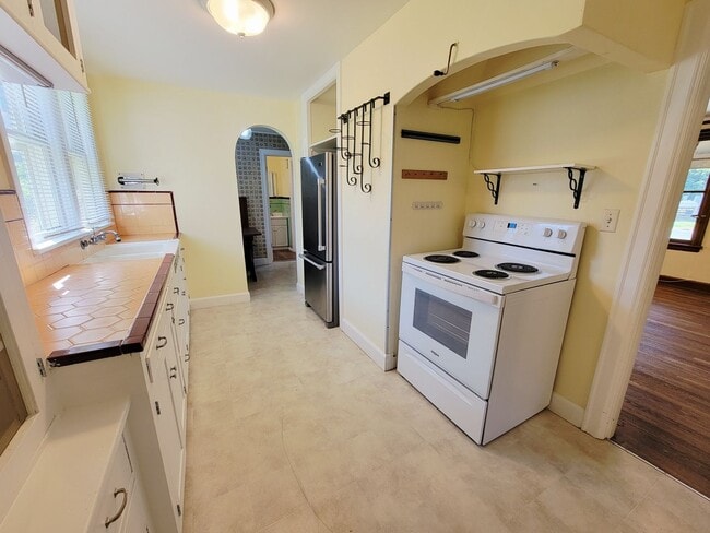 Foto del edificio - 3-Bedroom Home in Juneau’s Desirable Downt...