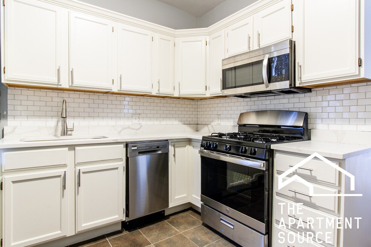 Foto principal - 3036 N Seminary Ave