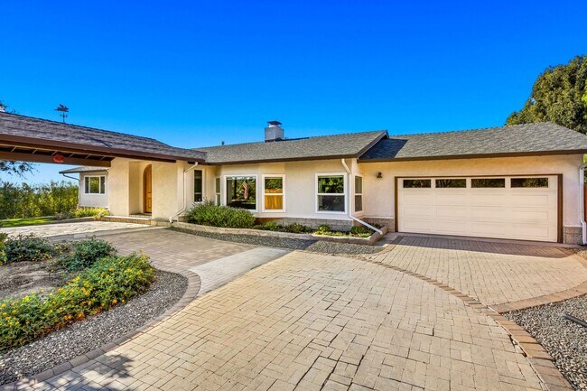 Building Photo - 355 Avocado Place Camarillo