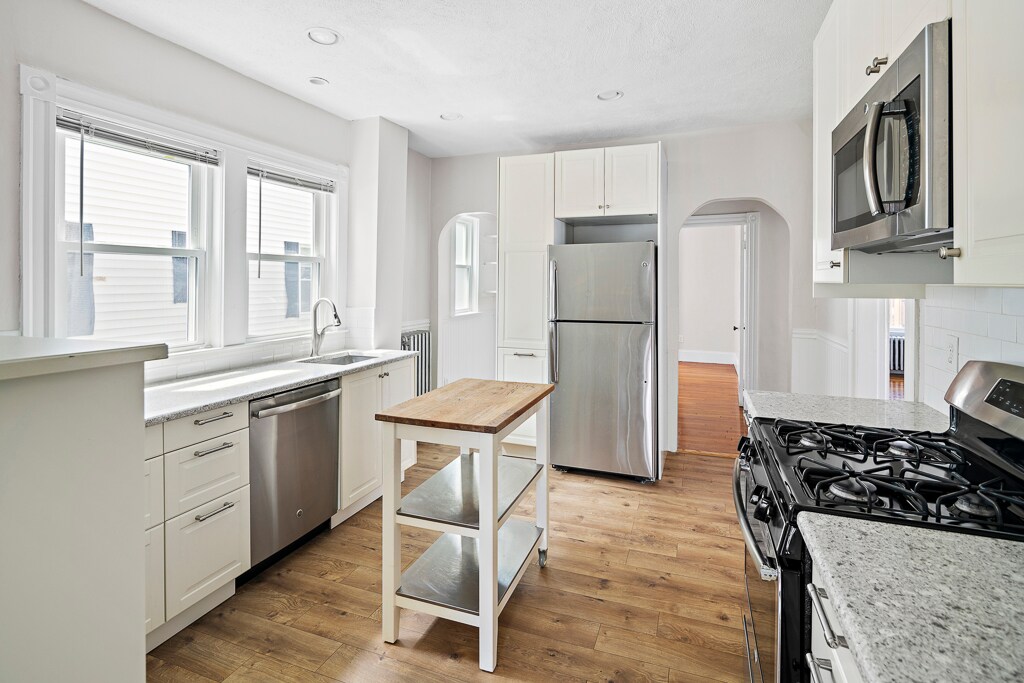 Primary Photo - 68 Prentiss St