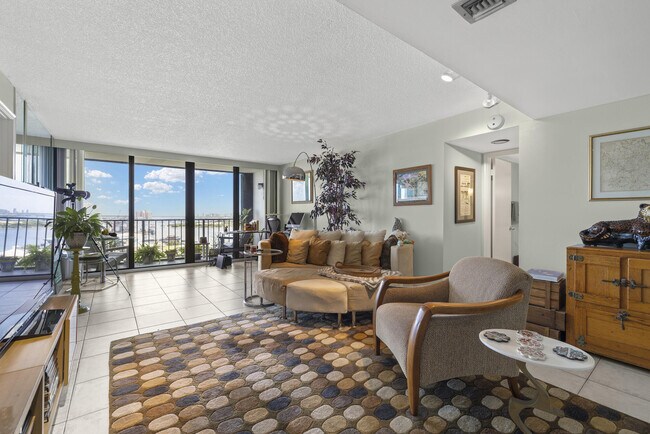 Foto del edificio - 5600 N Flagler Dr