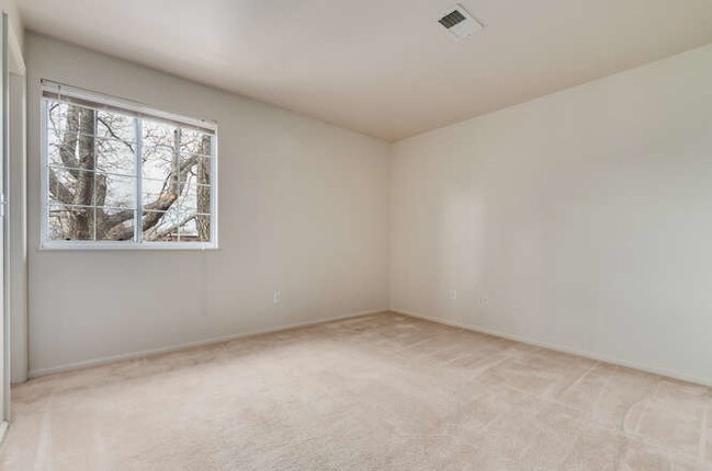 Building Photo - 5907 S Gallup St